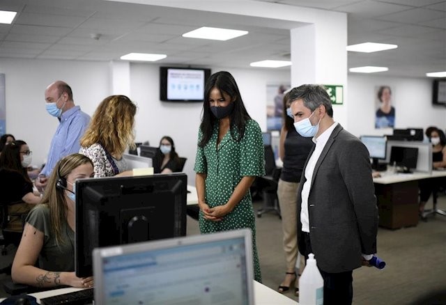 Madrid ampliará su servicio de Teleasistencia domiciliaria para poder llegar a 90.000 hogares de mayores de 85 años
